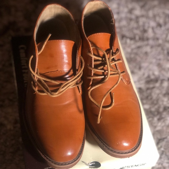 Boys faux leather booties size 6M - Picture 1 of 6